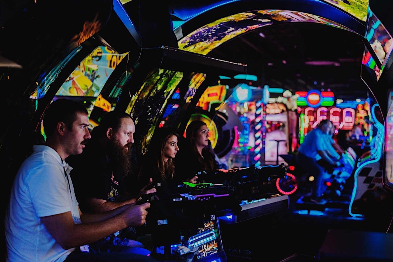 16_USF-Picnic-DaveAndBusters-2019_0176.jpg