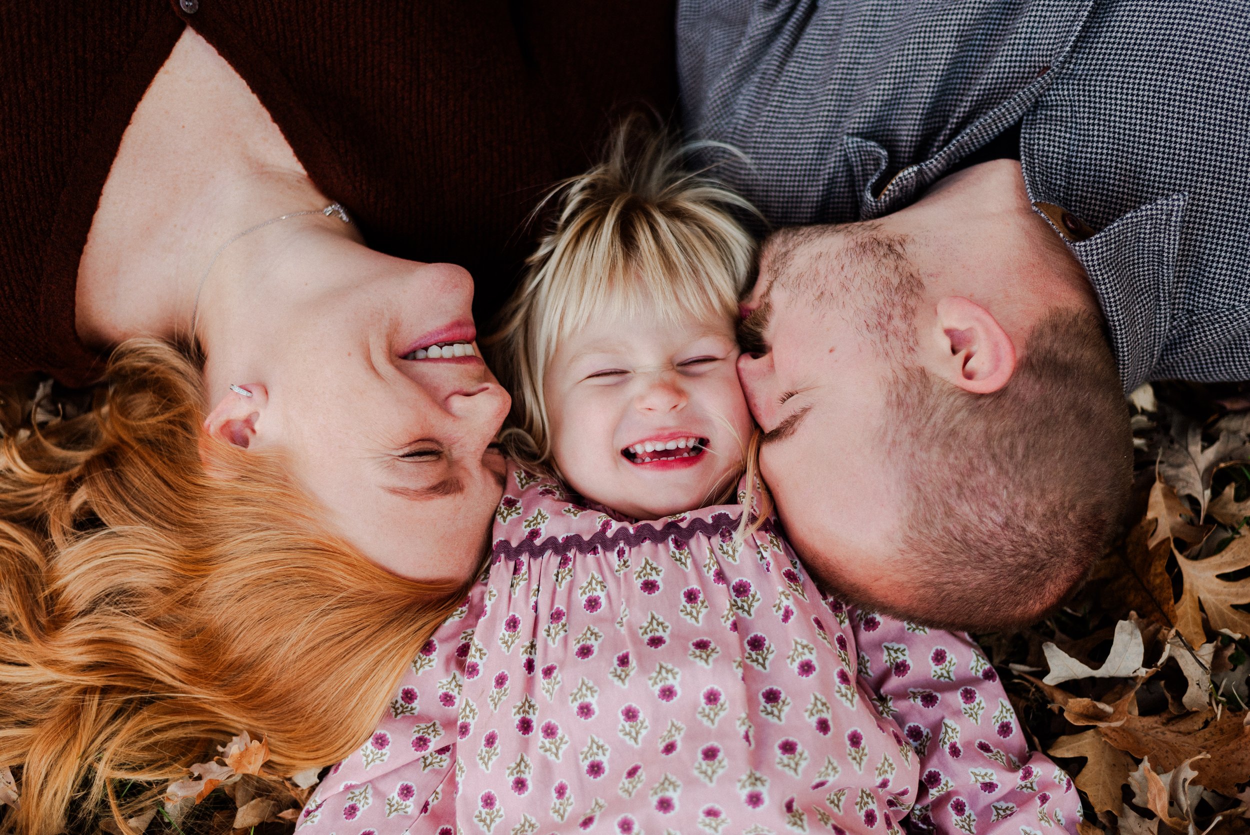 Elliott Family Mini Session Bliss Woods Sugar Grove Illinois // Western Suburbs of Chicago Family Photographer