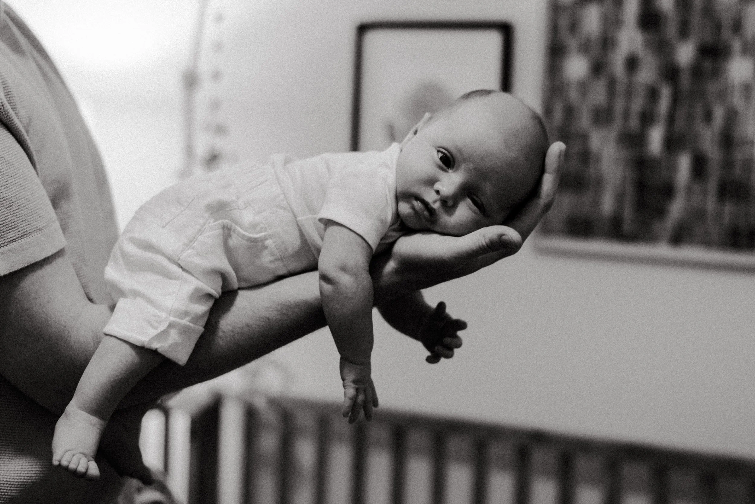 August // Ravenswood Chicago Neighborhood In Home Newborn Photography // Chicago Family Photographer