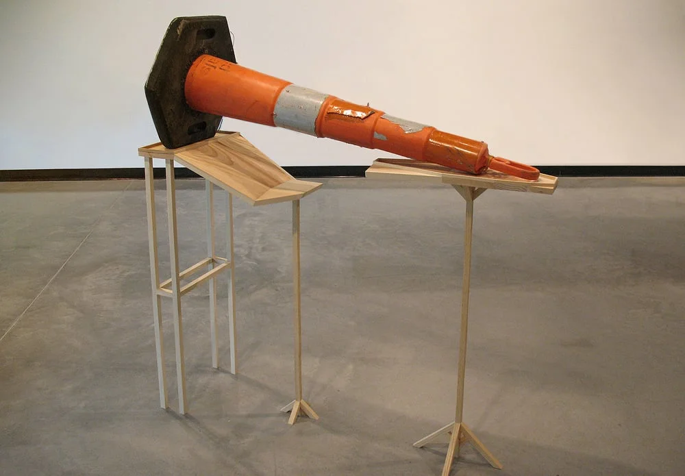 Souvenir Pylon Stand