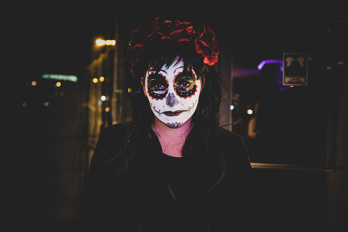 After finishing filming a promotional video of the Halloween i had to have a portrait of someone.