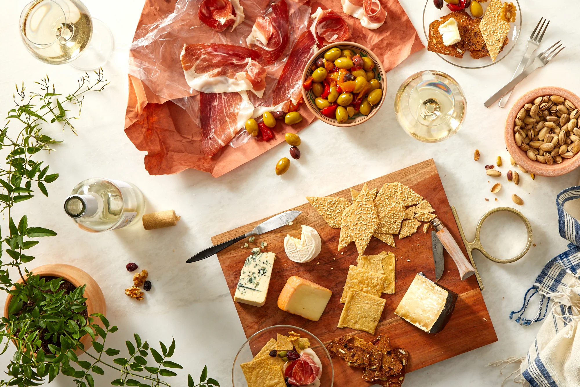 0233_Countertop-Charcuterie_WINE_03-01.jpg