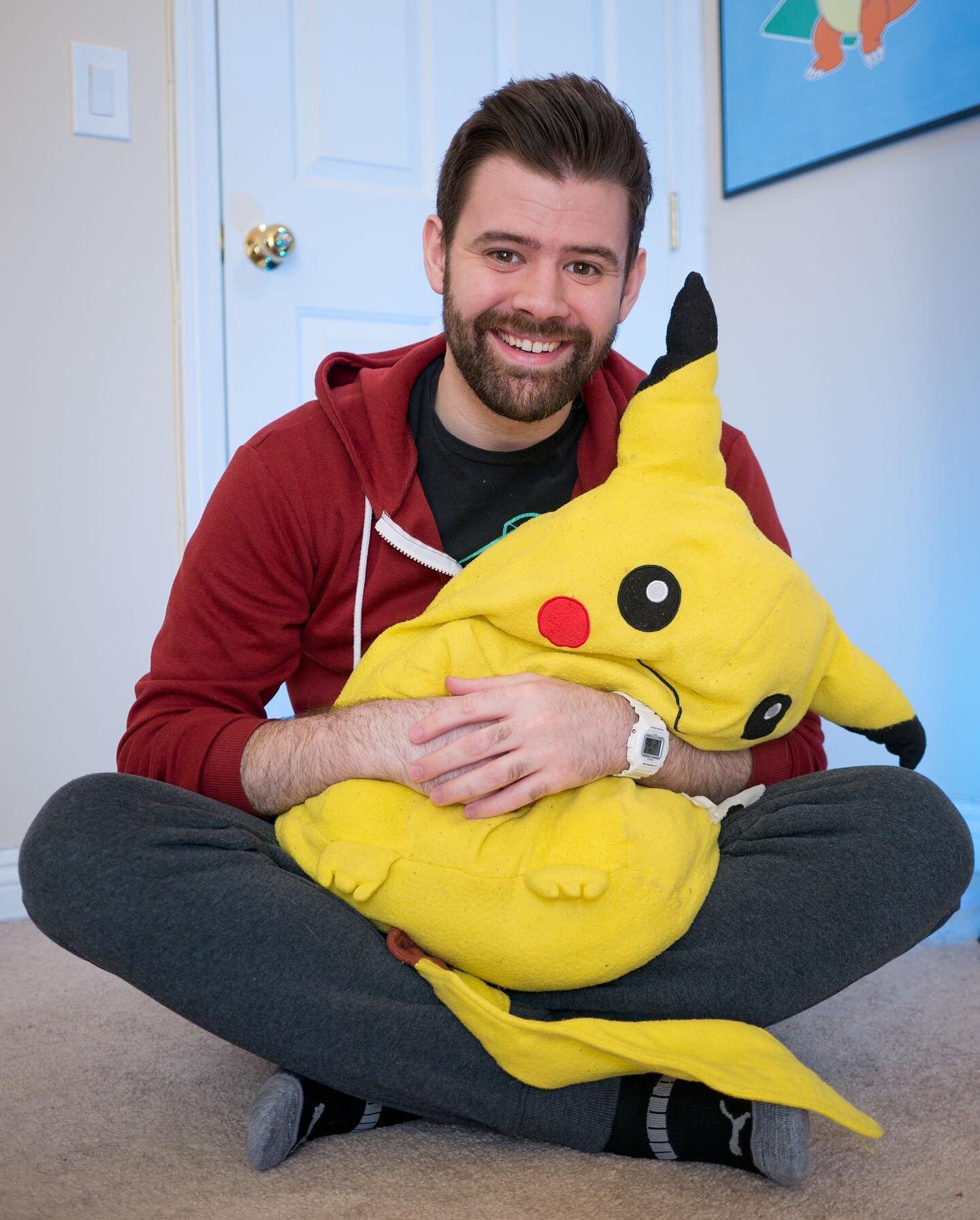 This horribly deflated Pikachu was my main pillow for the better half of my childhood. Happy Pokemon day everyone. #pokemon #pokemonday #pokemon25 #pikachu