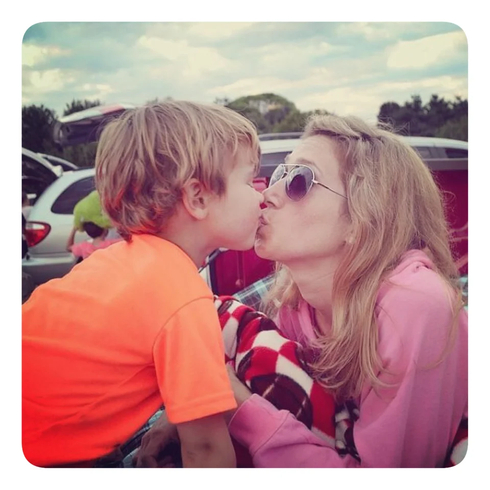 kiss.jpg