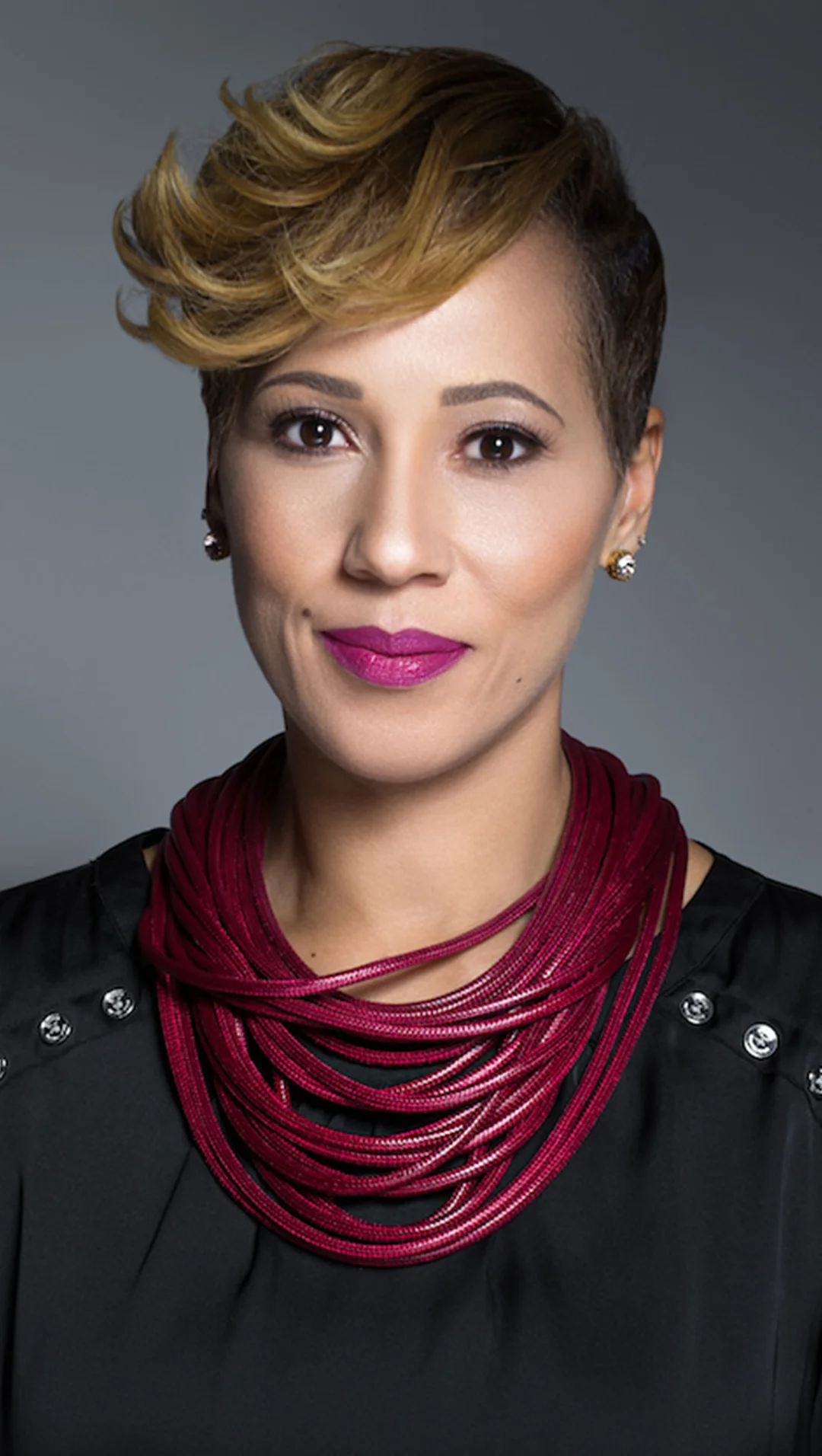 A PHYSICIAN, EDUCATOR AND INNOVATOR, DR. BONNIE MASON HAS RECEIVED NATIONAL RECOGNITION FOR THE WORK SHE HAS DONE TO IMPROVE THE LIVES OF HER FELLOW PHYSICIAN