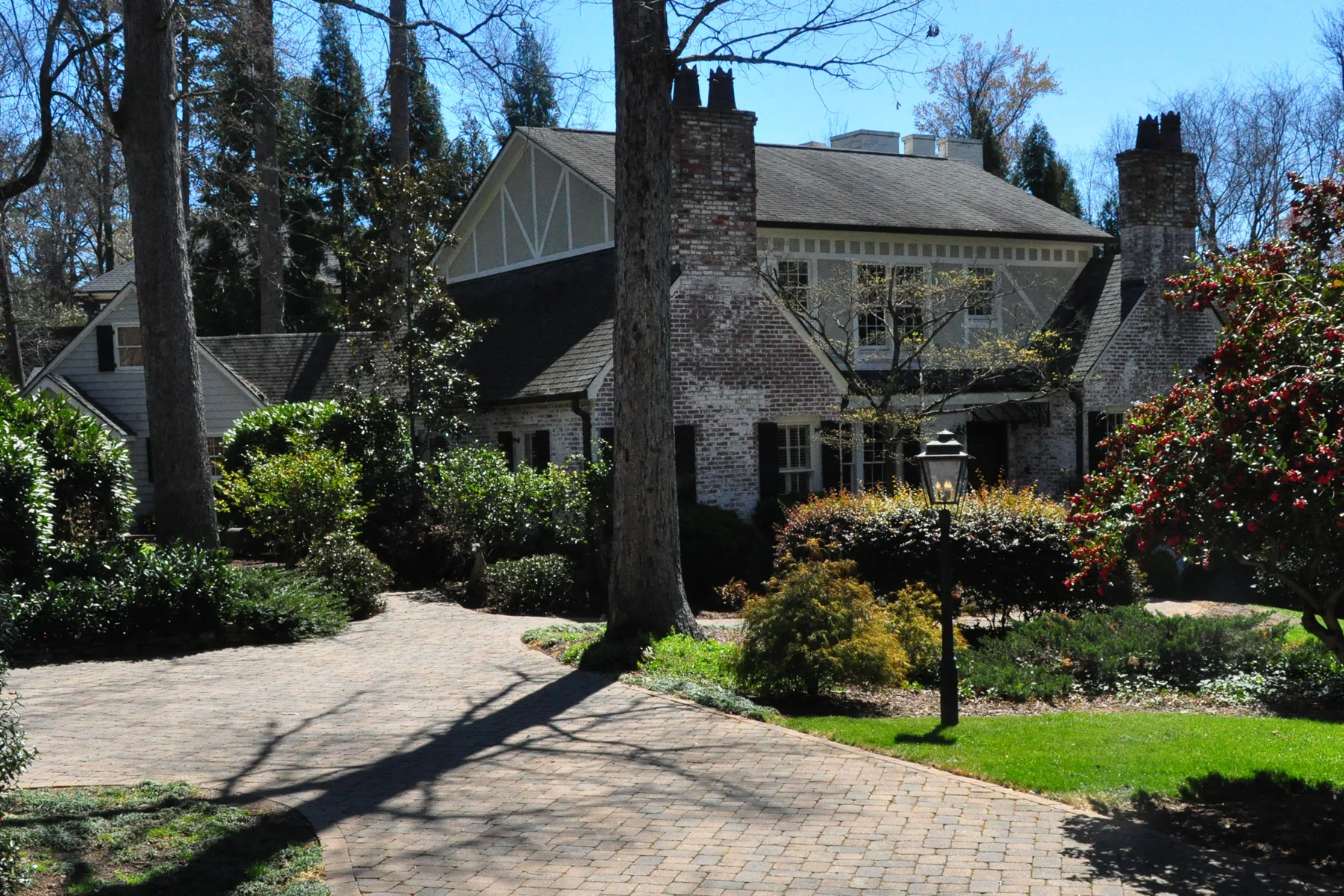 One of the eight beautiful homes and gardens that are part of the annual Midwood Maynia Home & Garden Tour May 6-7 in the historic Plaza Midwood Neighborhood. 