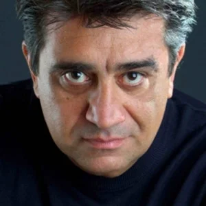One of the world's leading baritones, Anooshah Golesorkhi, performs the title role in Opera Carolina's production of Rigoletto .