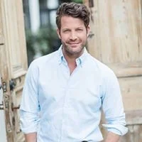 Interior designer Nate Berkus has a relaxed American style.