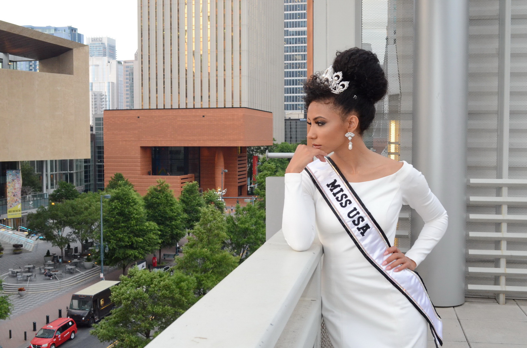  Miss USA Cheslie Kryst, a Charlotte attorney and the reigning Miss North Carolina USA, was celebrated by her family and friends at a private event at the Harvey B. Gantt Center for African-American Arts + Culture.  Cheslie also volunteers as a membe
