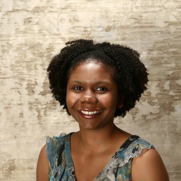 headshot 600 x 600.jpeg
