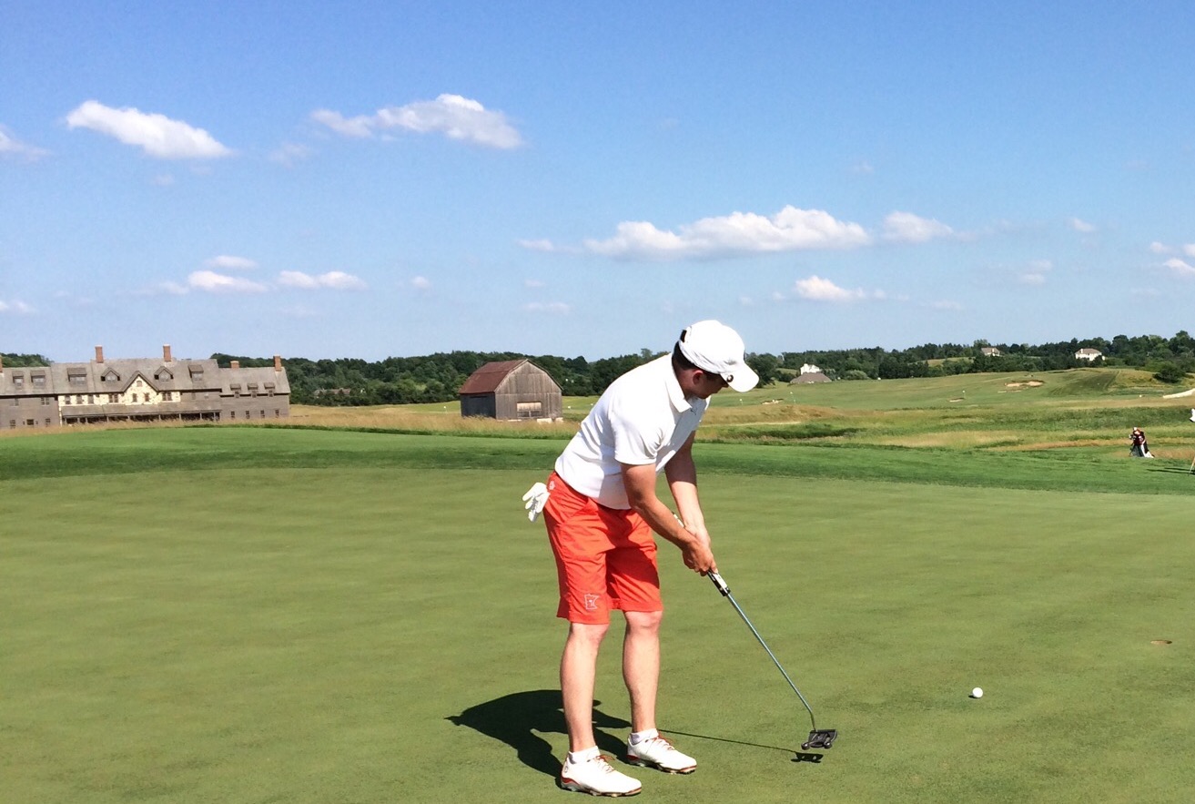 Erin Putting.jpg