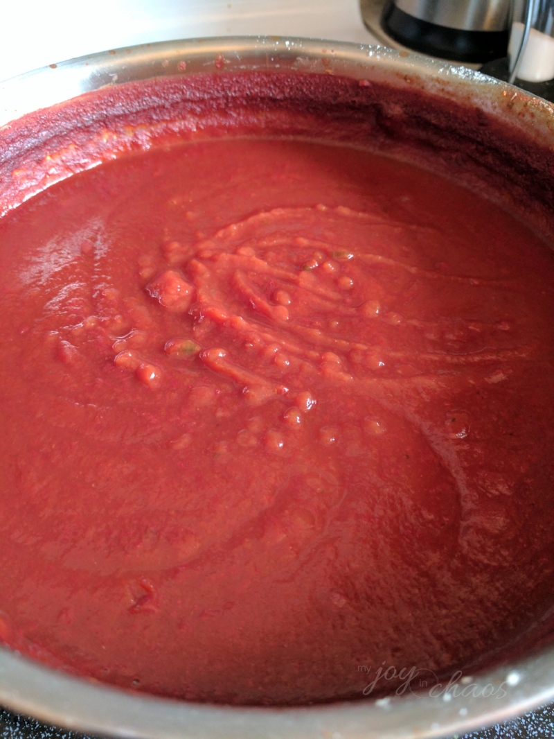 homemade pizza sauce from scratch in pot
