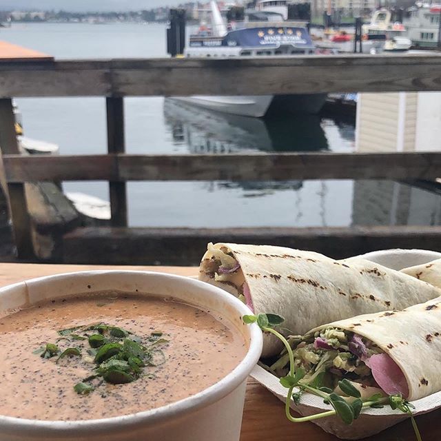 Chowder to keep you warm on yet another rainy day! We are here til 3pm! 📷 @mrbennyyau #yyjfood #yyjeats #chowder #victoriabc #victoriabclife #innerharbour