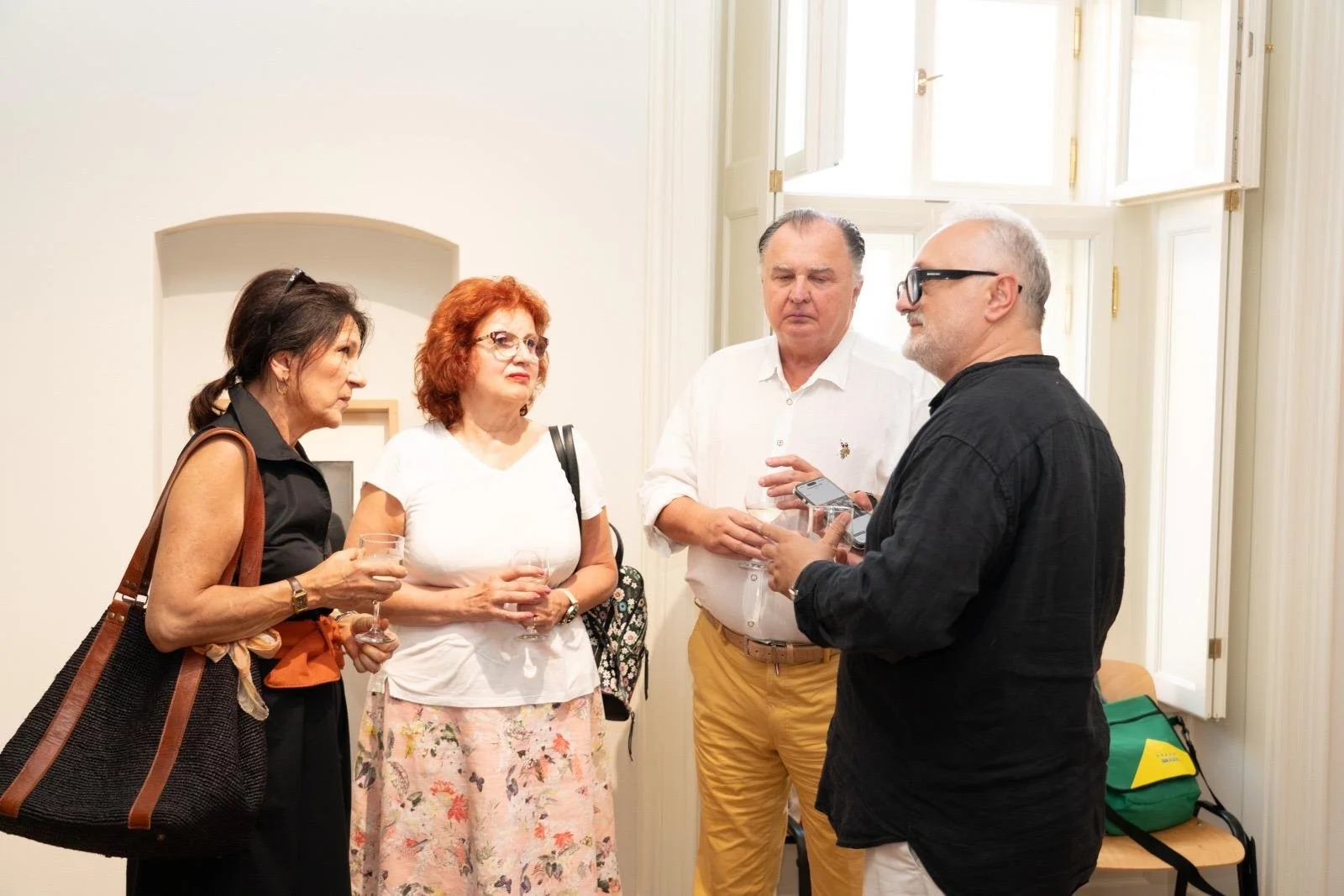 Fundatia-Intact_expo-25-ani25.jpg
