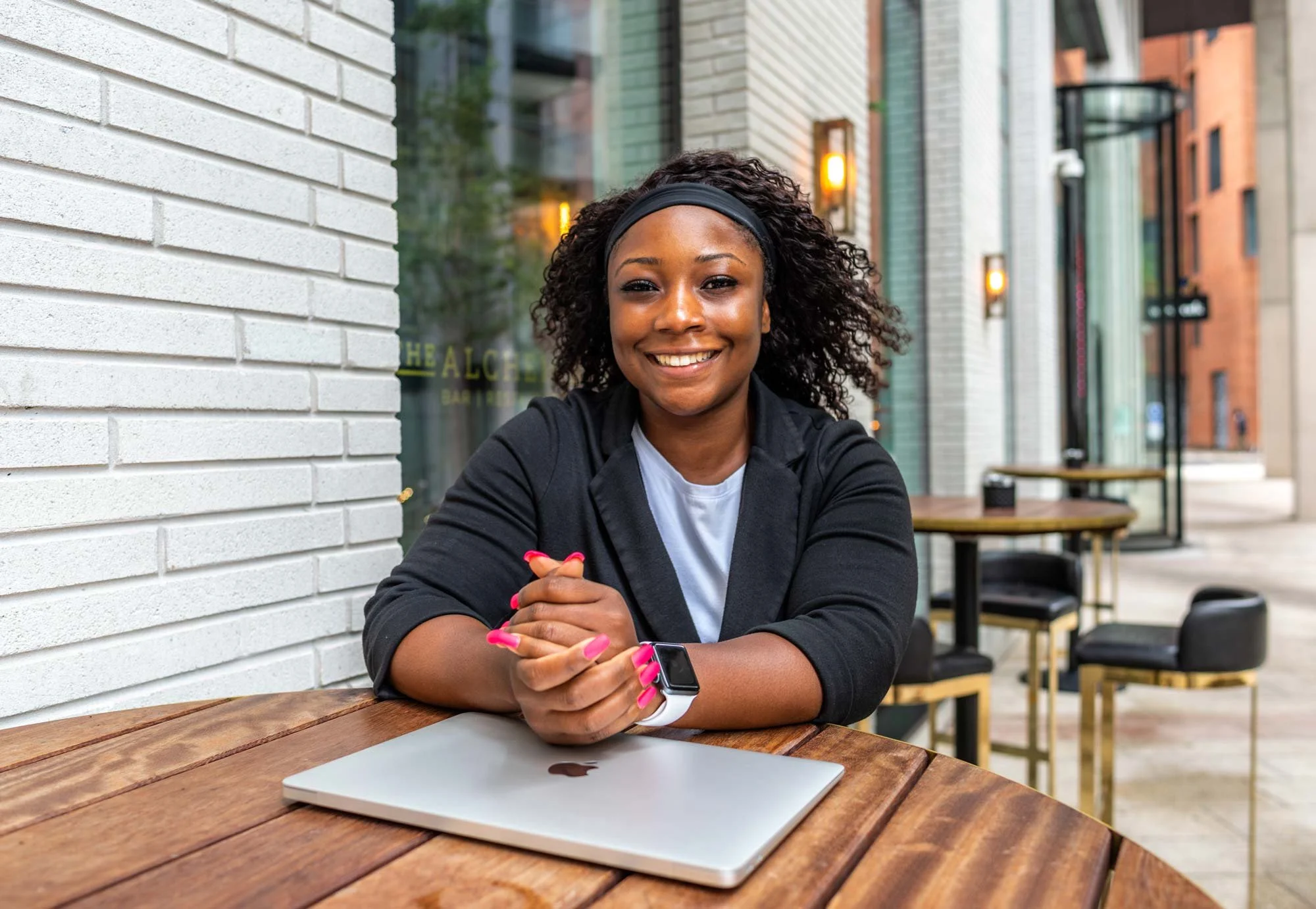 Student Lifestyle Portrait – Cafe