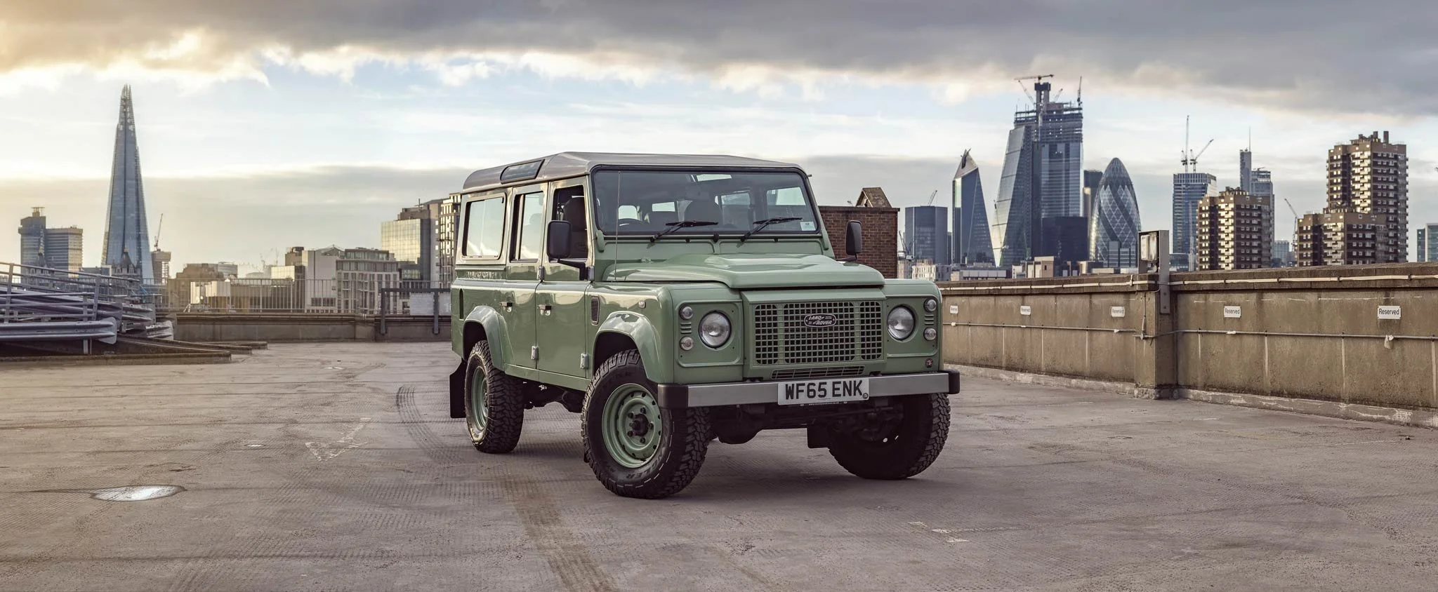 Land Rover Defender on London Rooftop – London Classic Car Photographer