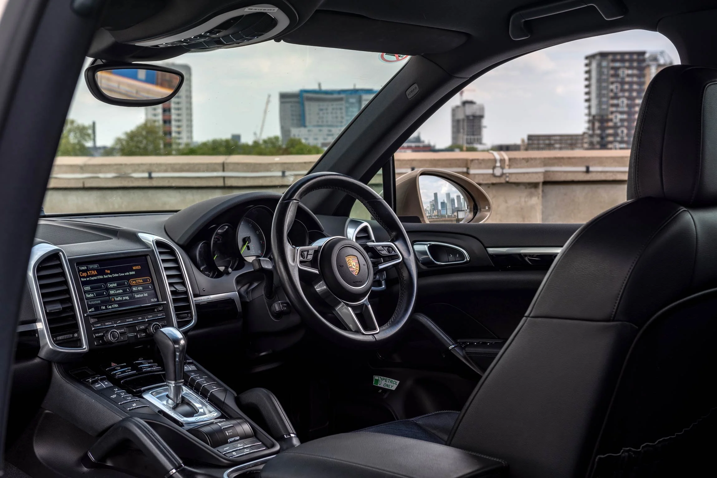 Porsche Cayenne Interior – London Automotive Photographer