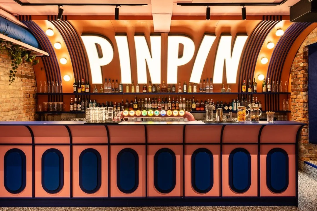 HEGDEHAUGSVEIEN 26 :
Bygget er &aring;pnet opp slik at byggets puls og aktivitet er synlig gjennom hele bygget og ut p&aring; gateplanet.

Oppdragsgiver: @union_eiendomsutvikling 
IARK: @kravikjorundland 
Foto: @niklashart 
Entrepren&oslash;r: @flyt_