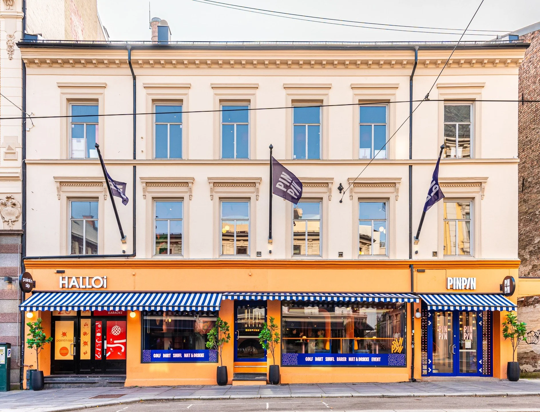 HEGDEHAUGSVEIEN 26 :
Byg&aring;rden er p&aring; Byantikvarens gule liste, og det har v&aelig;rt et tett samarbeid med Byantikvaren hele veien. Innvendige teglvegger, og plassering og utforming av tekniske anlegg p&aring; loft/tak har v&aelig;rt spesi