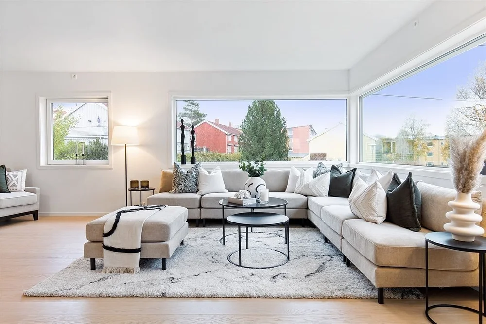 Den f&oslash;rste av tre eneboliger i Magnefaret 20 er ferdigstilt og n&aring; lagt ut for salg. 

Ta gjerne en titt p&aring; Finn-annonsen: https://www.finn.no/realestate/homes/ad.html?finnkode=238410691  #arkitekteneas