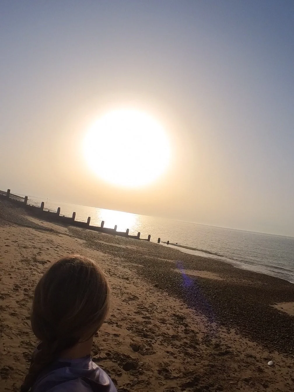 C A L M ✨
.
.
I nearly didn&rsquo;t run this morning. But I am so glad I did. 
I am not very good at meditation but this morning was that space for me. Calm waters, calm breeze, calm feet on path, pebbles and sand.

Still whilst moving 🙏

#running #