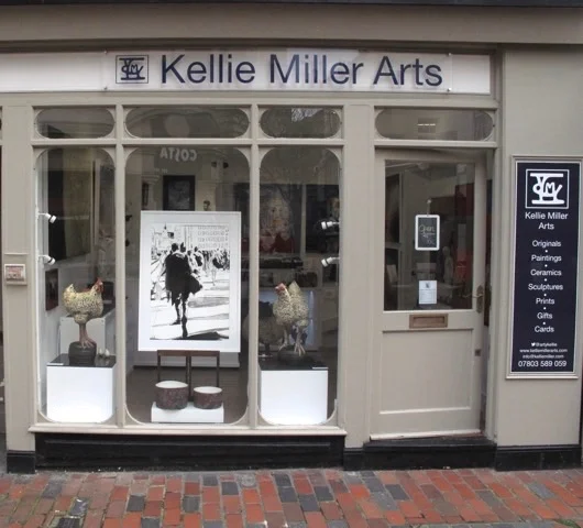 Thrilled to see my charcoal drawing in the window @kelliemillerarts Just in time for my charcoal workshop at Cass Art next week.