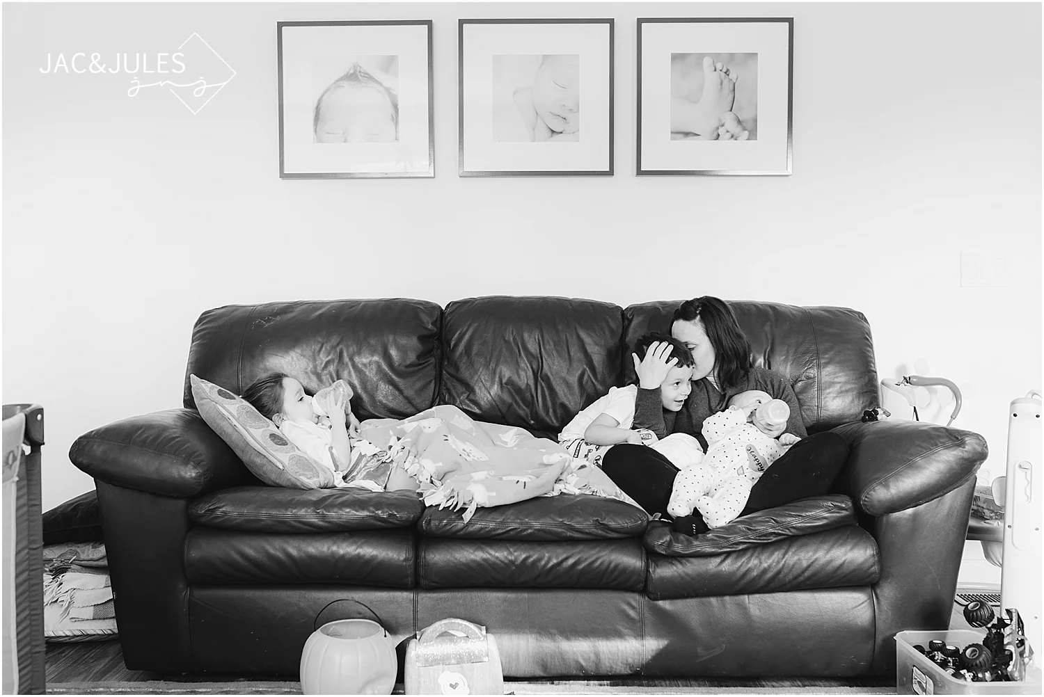 jacnjules documents a family in their home in NJ