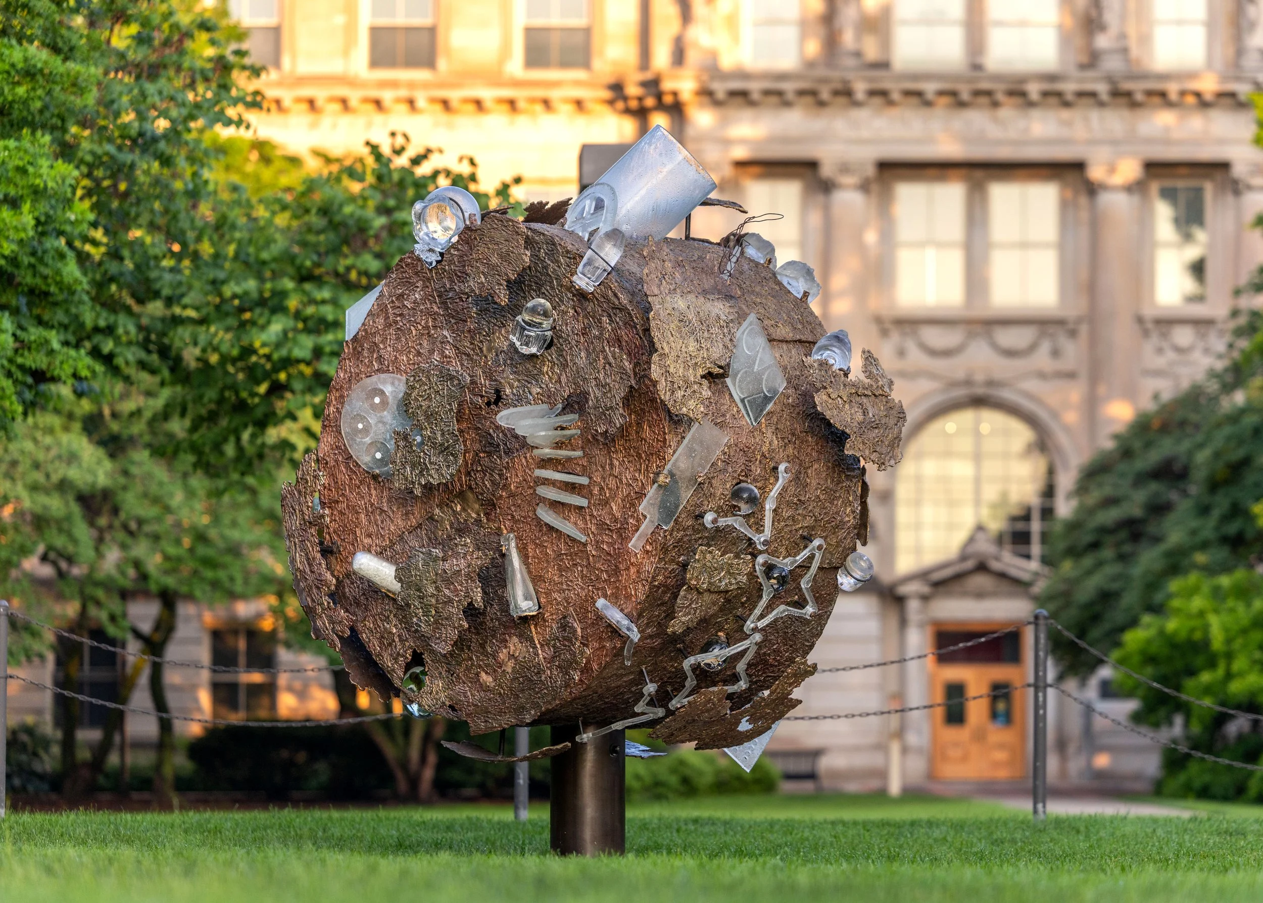  Beth Lipman, HiveMind 2025, stainless steel, bronze, glass  Elizabeth and Byron Anderson Sculpture Garden, Iowa State University     https://www.bethlipman.com/  