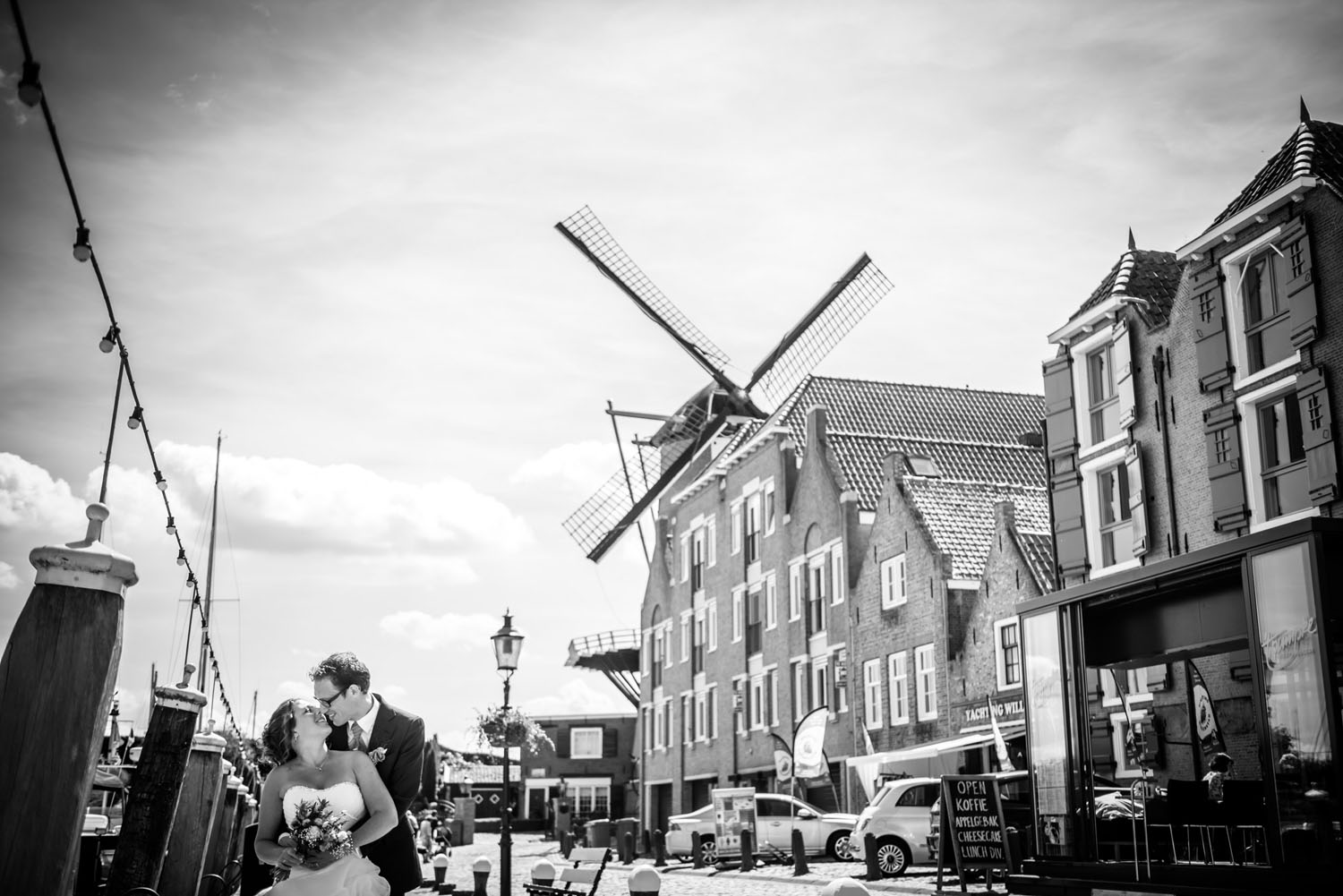 Copy of overzichtsfoto in Willemstad bruidsfotograaf Cfoto uit West Brabant, aan de haven van Willemstad