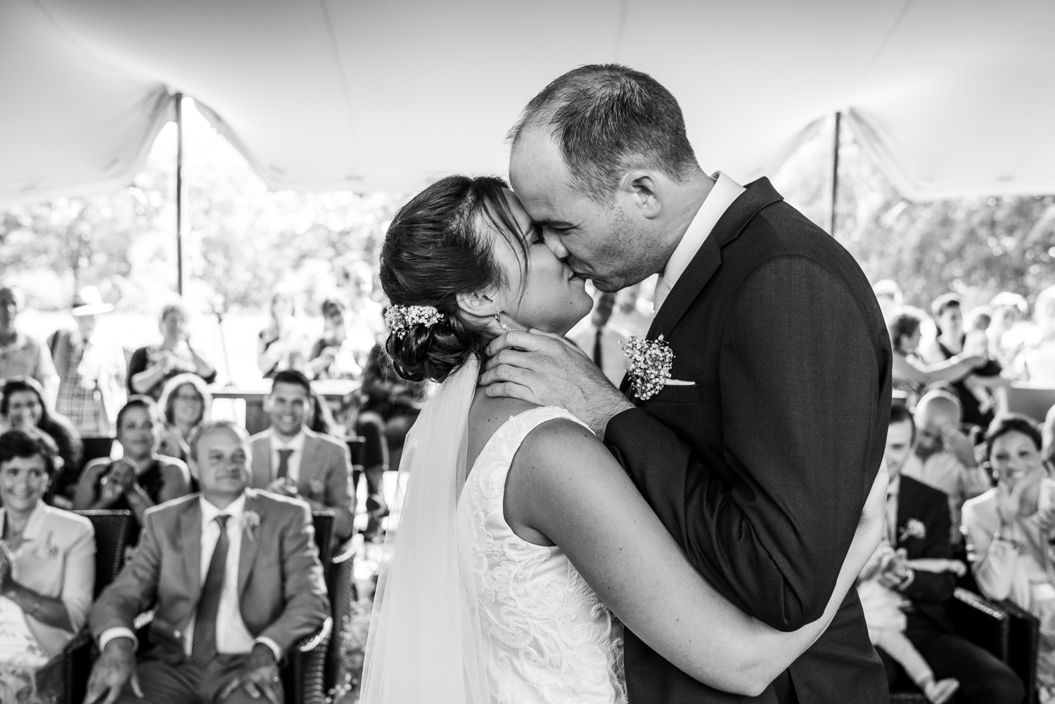 Copy of ceremonie buiten onder tipi tent bij Lodge Visdonk