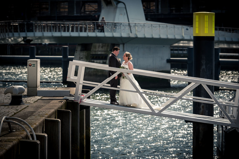 bruidsfotografie door Cfoto in de haven van Rotterdam