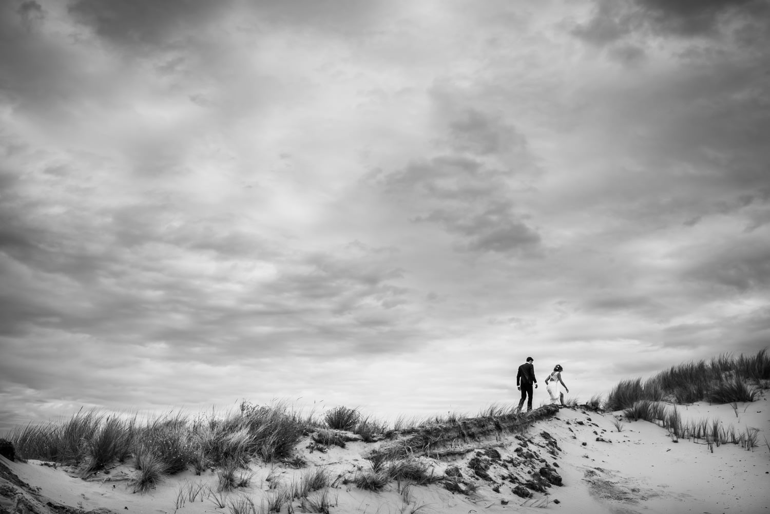 Bruidsfotograaf cfoto maakte deze foto in de duinen in zuid holl