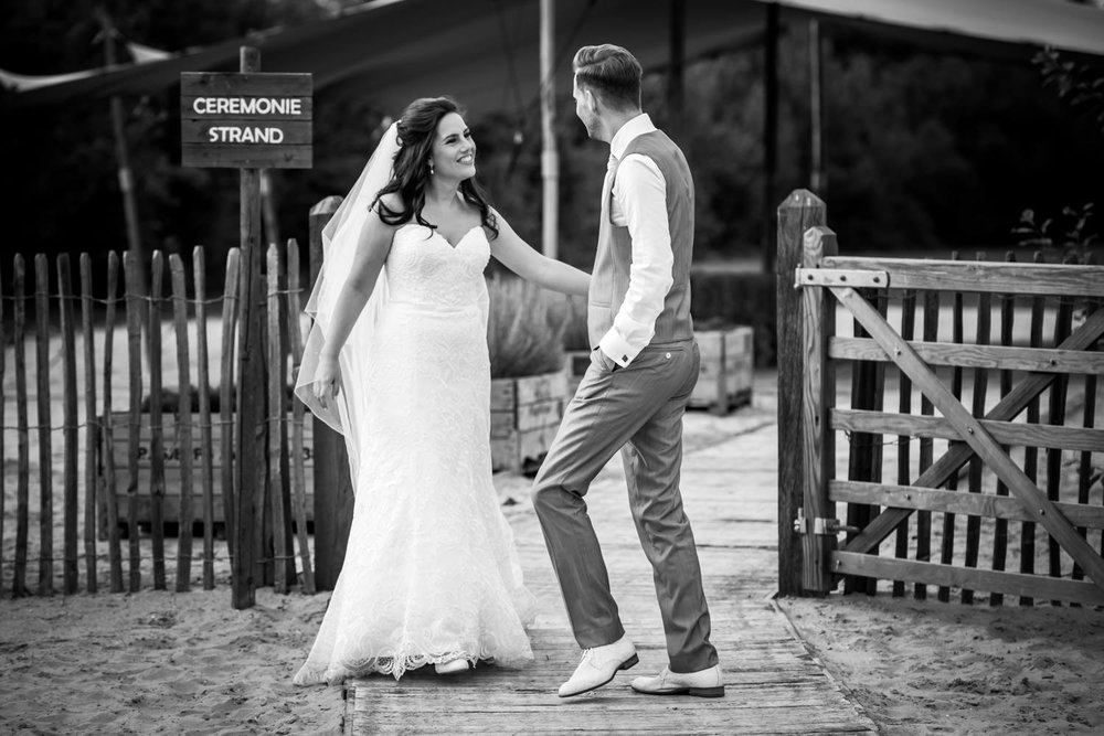 trouwfotografie aan het Houtse Meer in de buurt van Breda in Den