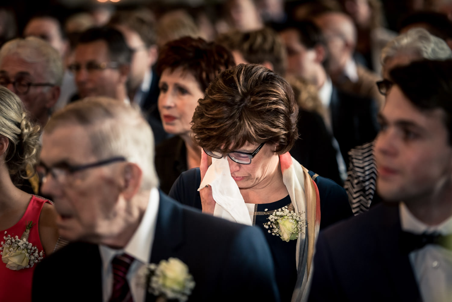 Bruidsfotografie, de tranen van de gasten worden vastgelegd tijd