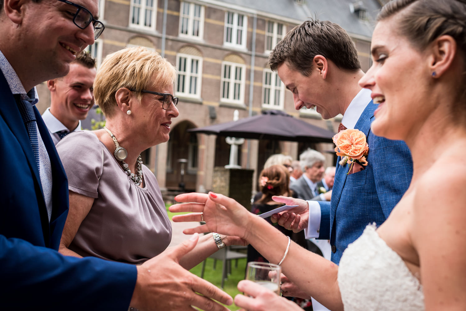 felcitaties aan het bruidspaar tijdens het huwelijk