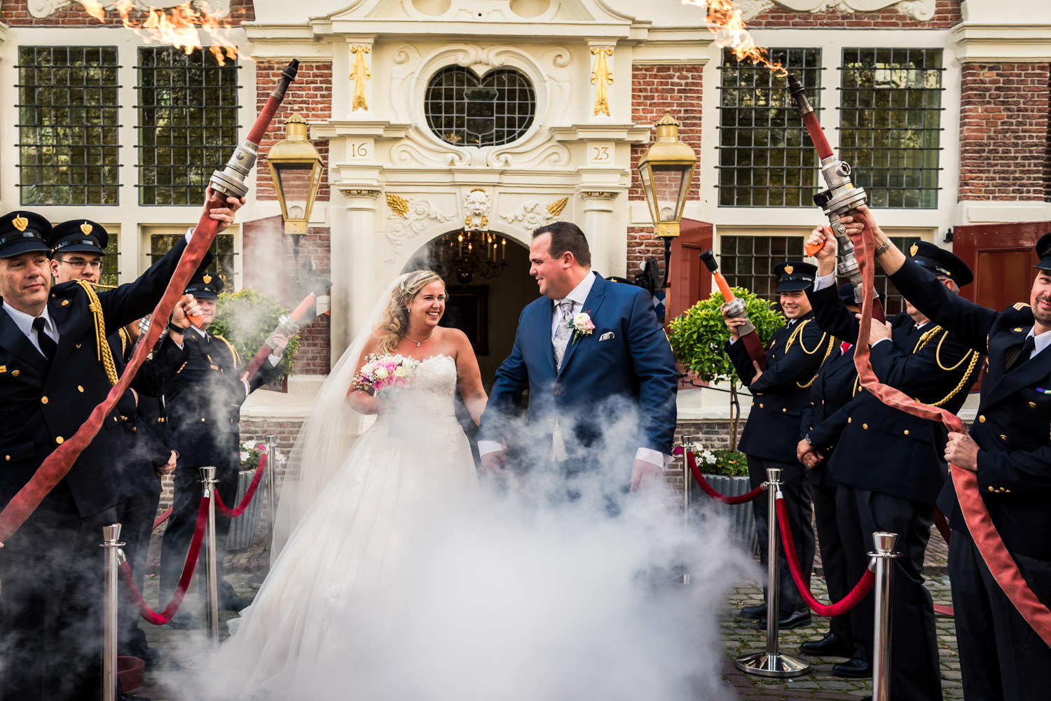 Willemstad-bruidsfotografie-brandweer-mauritshuis.jpg