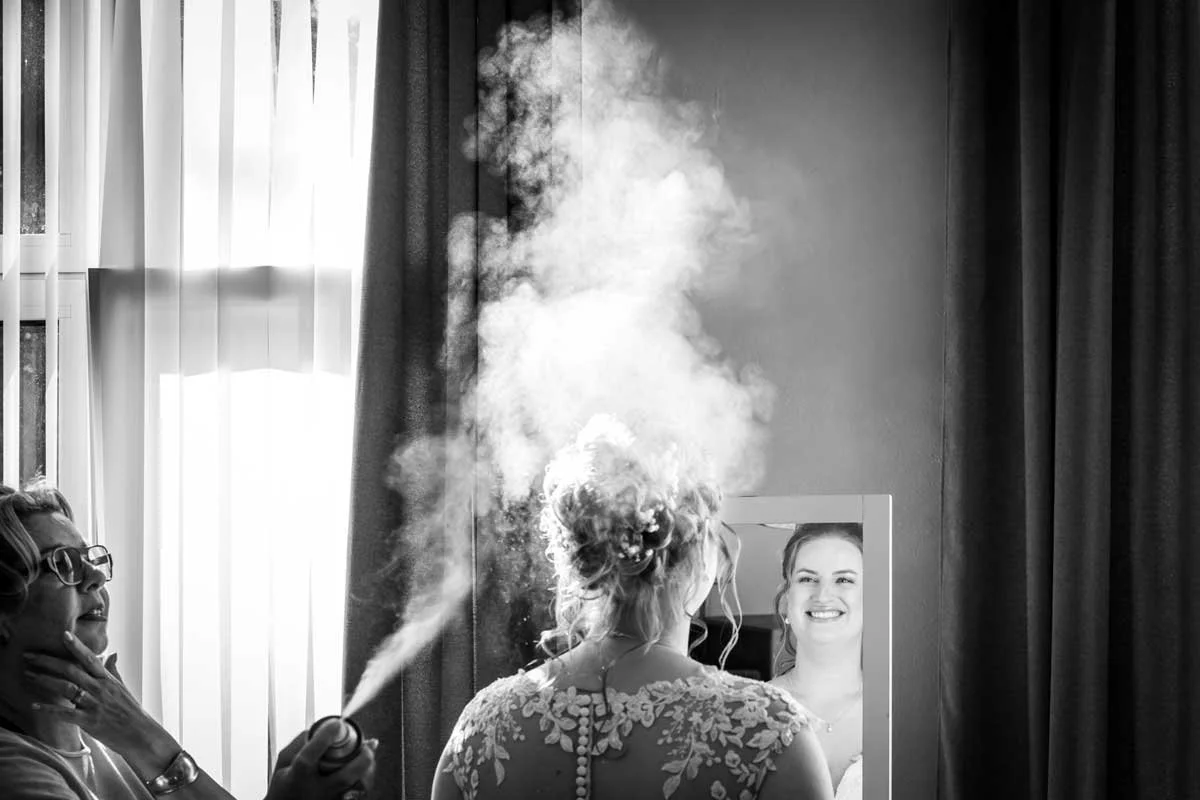 aankleden bruid bij Bovendonk