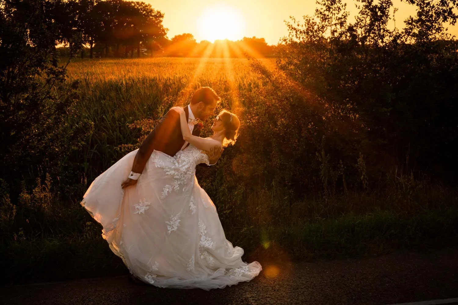 Trouwfotografie bij De Hazelhof in Rijsbergen – een zomerse bruiloft