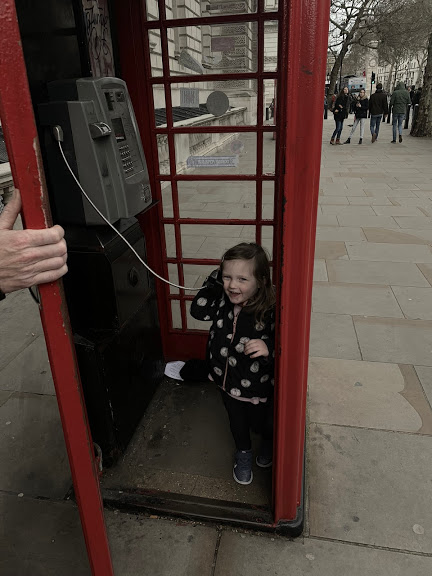 O Phone Booth London.JPG