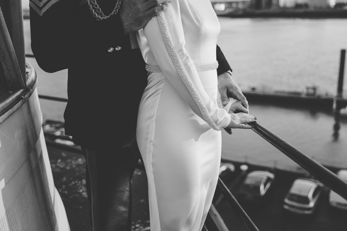 wedding-photography-trinity-buoy-wharf-105.jpg