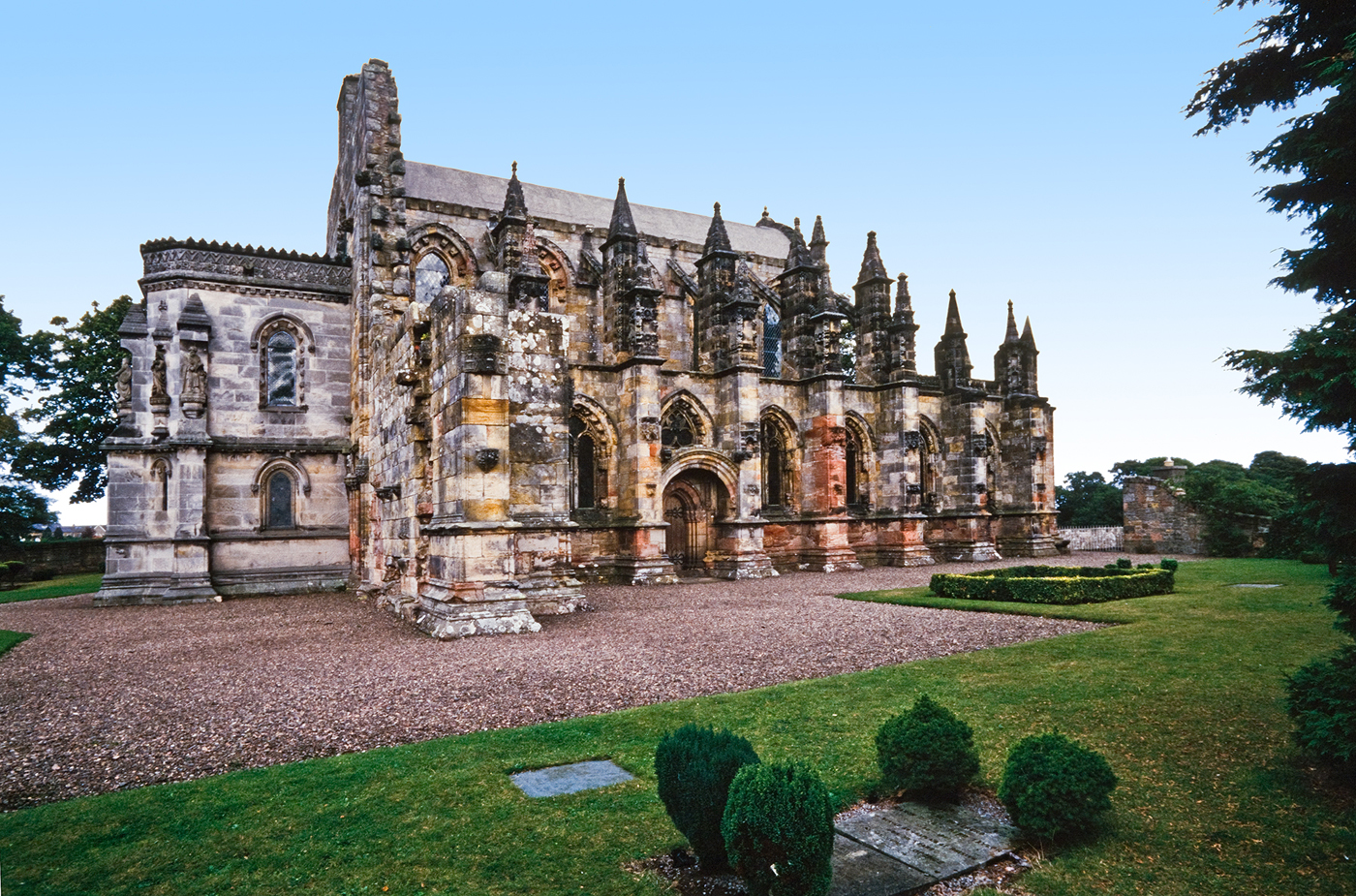 Scotland's Rosslyn Chapel from socialtravel.pl