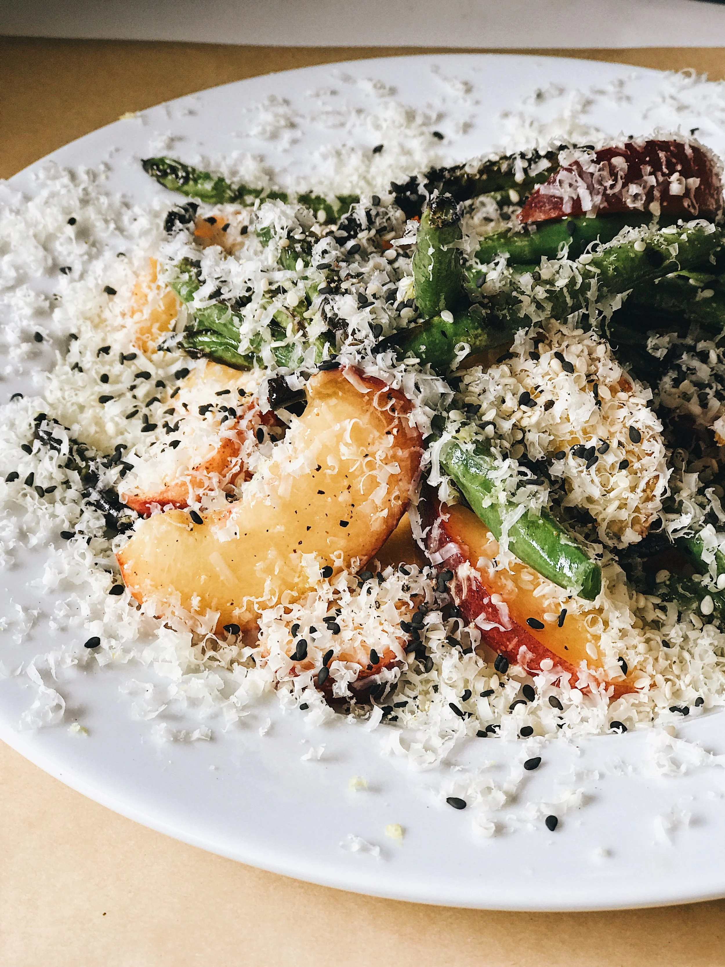 Grilled Green Bean &amp; Peach Salad 