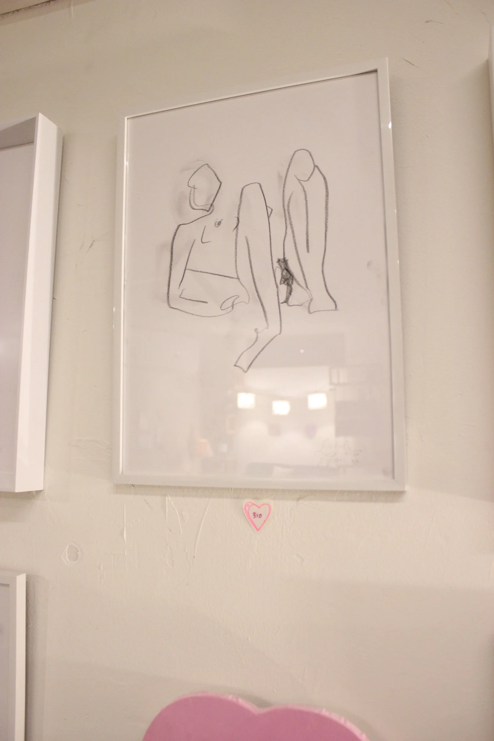  Charcoal pencil on paper  29.7x42cm / 11.69x16.54in  310NIS / 101USD  This item comes framed 