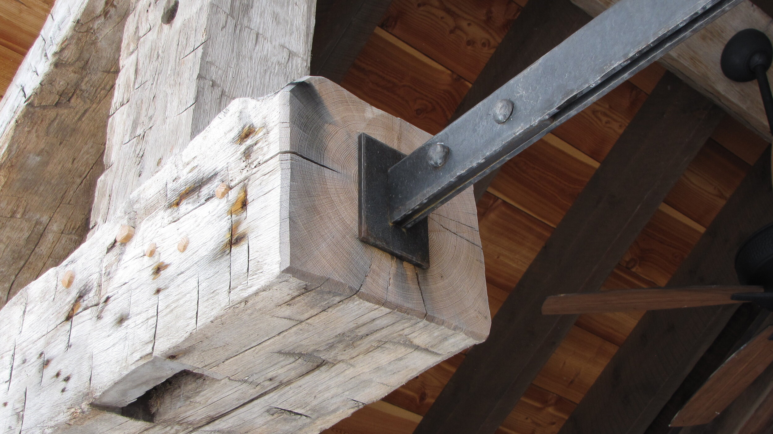  Rustic Recycled Wood Timber frame 