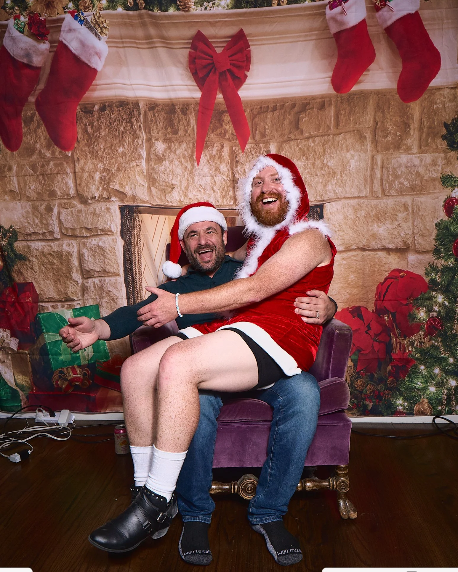 202506_SEXY SANTA1123_WEB 1.jpg