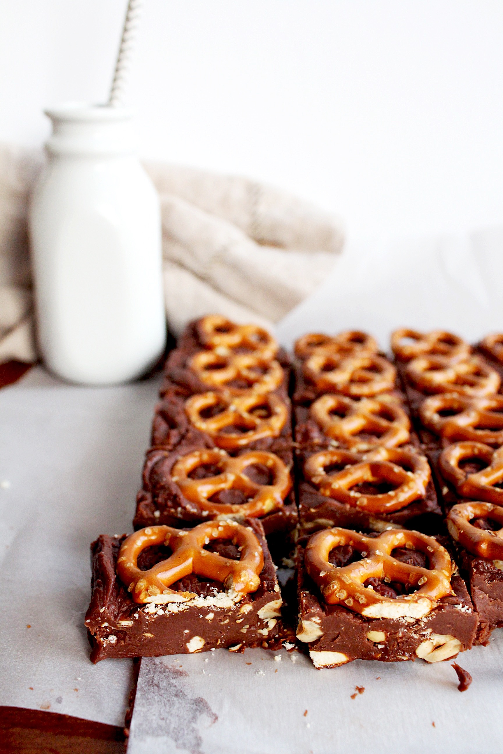 nutella hazelnut pretzel fudge