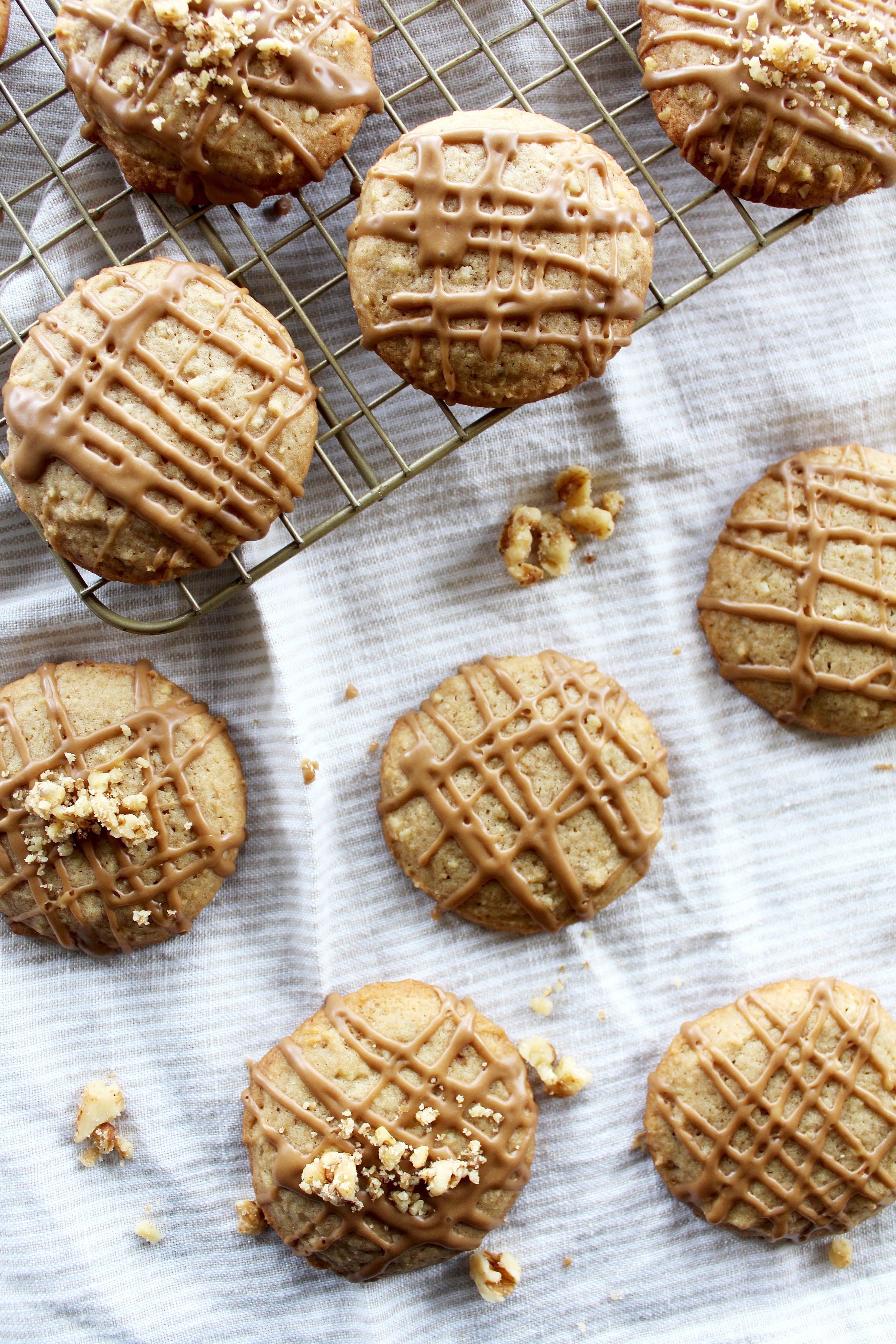 maple walnut cookies
