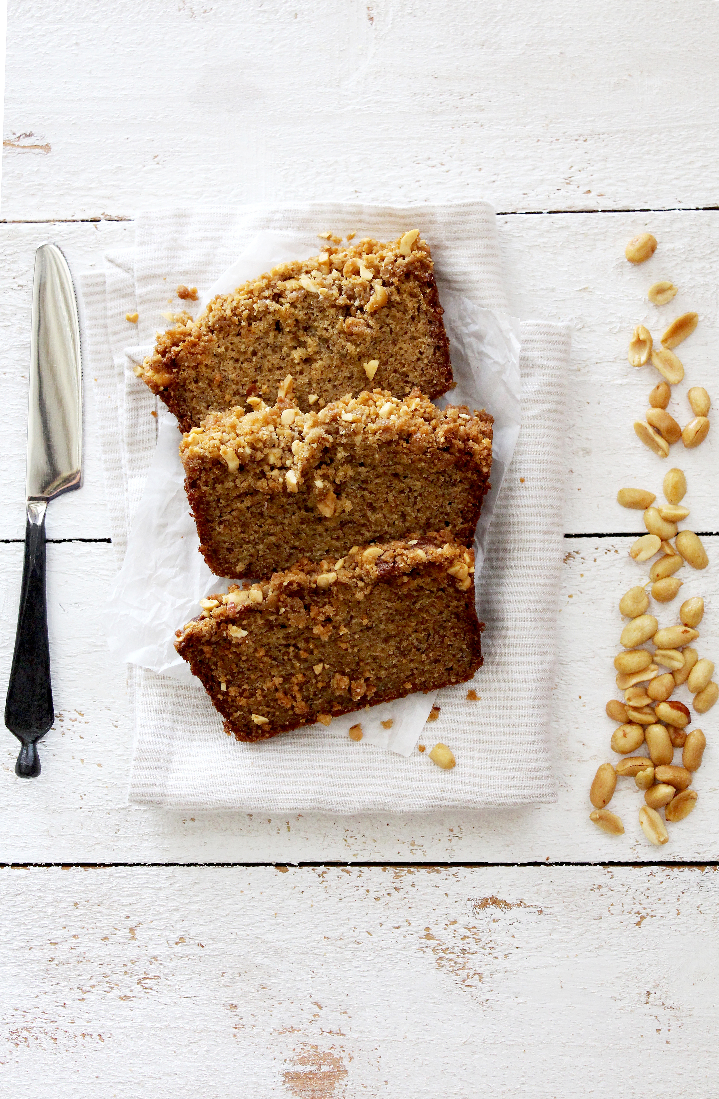 banana bread with peanut streusel