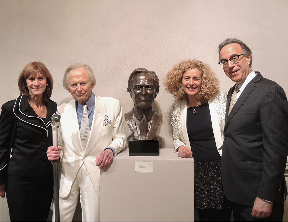 Tom-Wolfe-Portrait-Bust-06.jpg