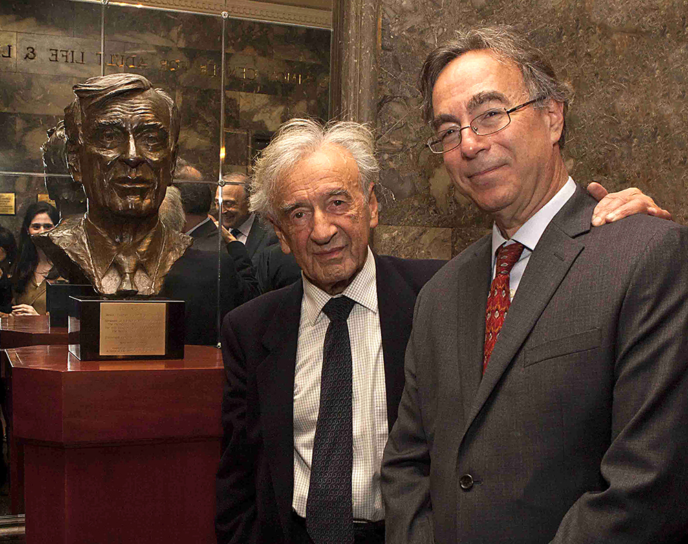 Elie-Wiesel-dedication-92nd-st-y-Bronze-Portrait-Bust-01.jpg